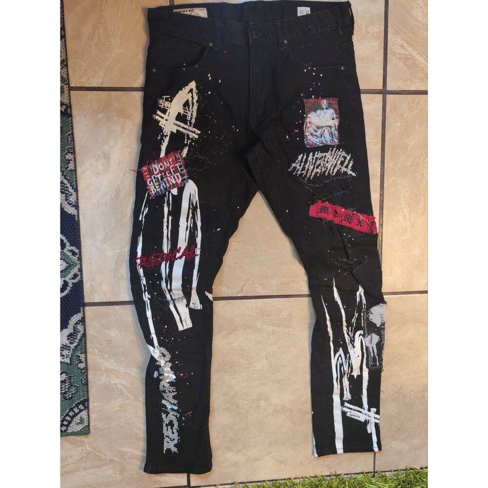 Smoke Rise Men’s Black Graphic Distressed Jeans Size 32x32 Streetwear Paint